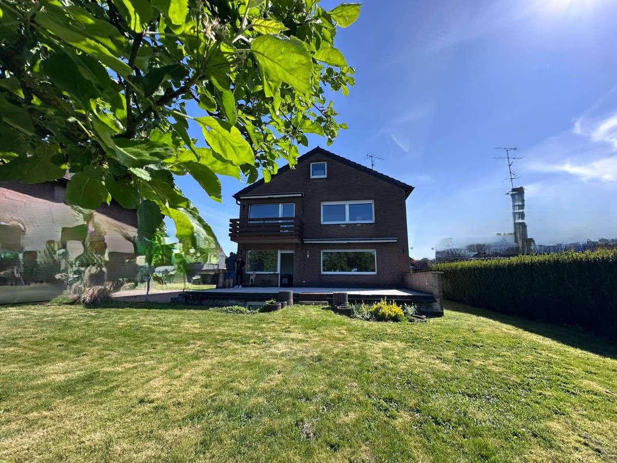 Hinterhaus mit Garten