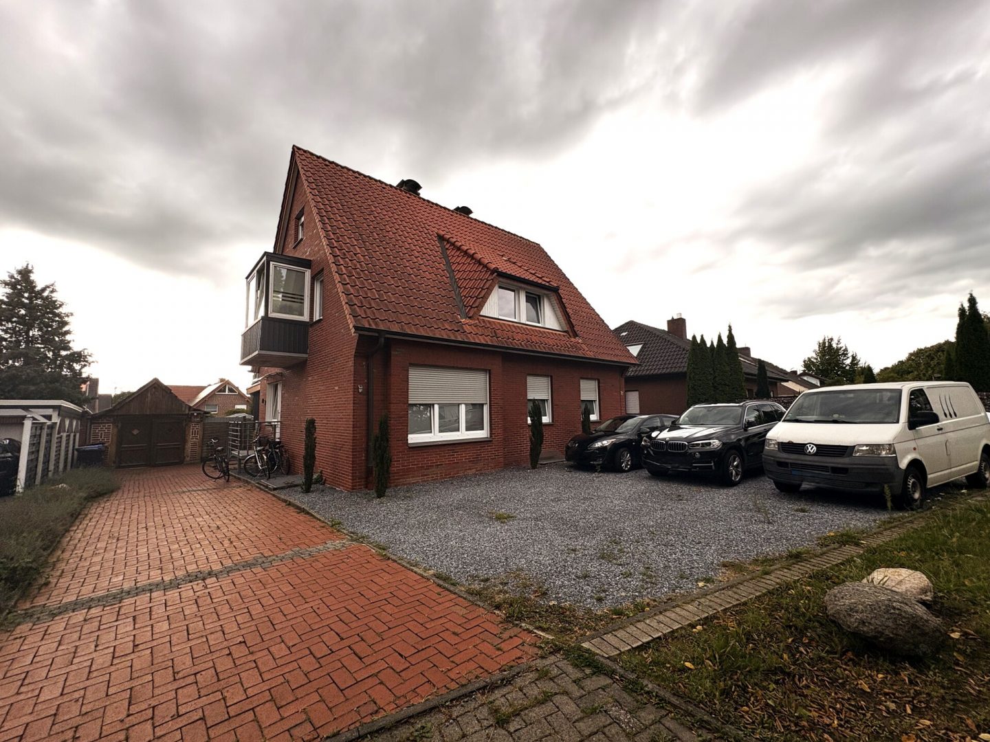 Straßenansicht links_2