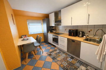 Küche - Umfangreich saniertes Reihenmittelhaus mit Garten, Terrasse & Garage – 4 Zimmer, EBK, Bj. 1980