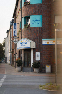 Eingang außen - Erfolgreiches 3*S Garni-Hotel im Betrieb | durch Restaurant erweiterbar | attraktive Kapitalanlage !