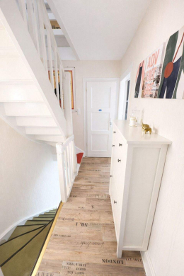 Flur 1. Obergecshoss - Kompakt. Charmant. Einzigartig. – Ihr modernes blaues Reihenhaus mit Garten & Garage